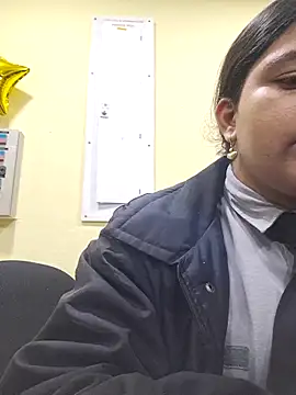 Snapshot of Velvet_24 chatting on October 2025 04:45:02 AM Velvet 24 online show from October 2025 04:45:02 AM