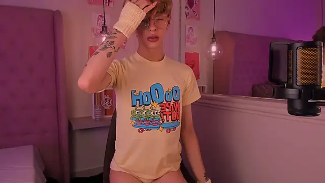 imDamiano online show from October 2025 09:47:02 PM