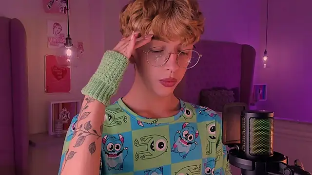 imDamiano online show from October 2025 09:47:01 PM