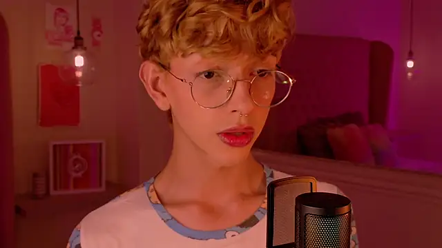 imDamiano online show from October 2025 09:16:01 PM