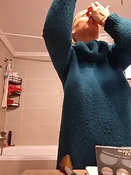 merlyn4 online show from November 2025 07:41:02 AM