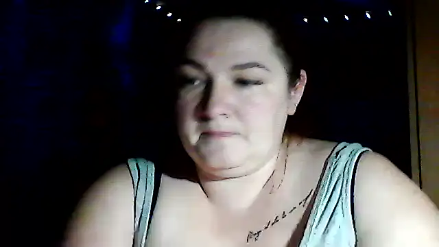 AngelQSky online show from December 2025 04:35:01 PM