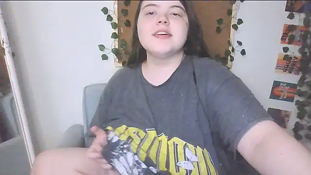 Snapshot of brattyprincessemma chatting on September 2025 05:46:01 PM brattyprincessemma online show from September 2025 05:46:01 PM