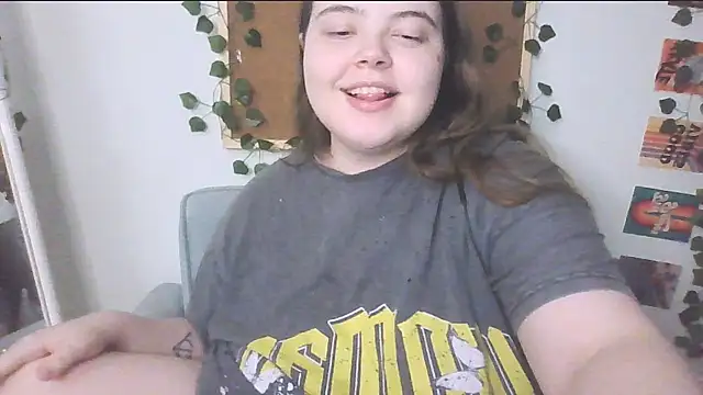 Snapshot of brattyprincessemma chatting on September 2025 05:24:02 PM brattyprincessemma online show from September 2025 05:24:02 PM