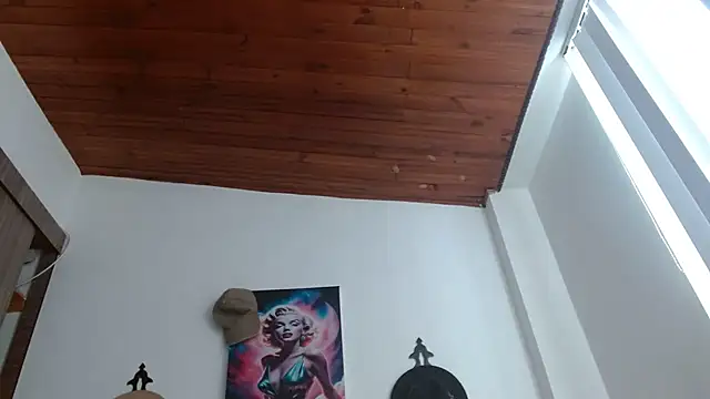 Crystal Star  online show from February 2026 01:20:01 PM