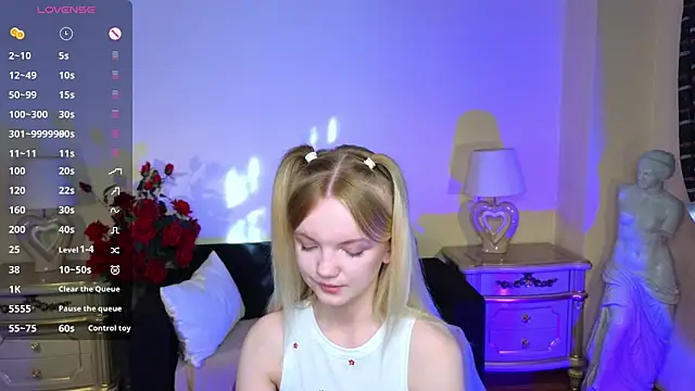 Snapshot of RosesKate chatting on September 2025 04:33:02 AM RosesKate online show from September 2025 04:33:02 AM
