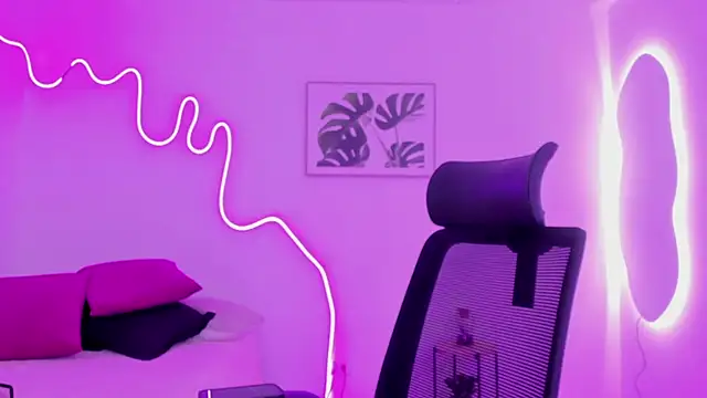 Cherrydollxx online show from October 2025 11:40:01 AM