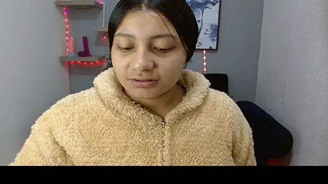 Snapshot of pixiefuckass chatting on November 2025 12:05:02 PM pixiefuckass online show from November 2025 12:05:02 PM