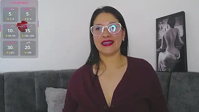 Snapshot of Alana_steel_1 chatting on May 2026 07:44:02 PM Alana steel 1 online show from May 2026 07:44:02 PM