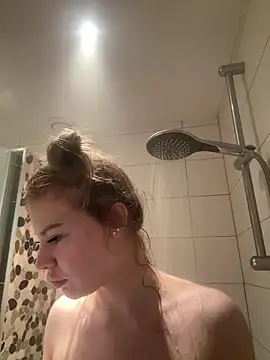 Chloemillerrxx online show from November 2025 12:28:02 PM