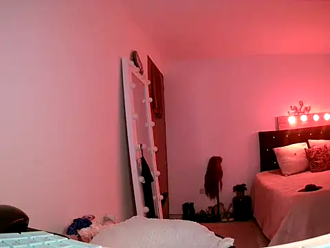 Miamourkendalls online show from September 2025 11:04:01 PM