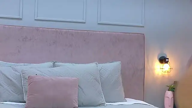 Snapshot of Camila_Hill_ chatting on February 2026 04:22:02 PM Camila Hill online show from February 2026 04:22:02 PM