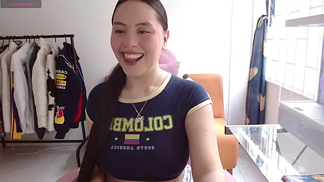 madissooon   online show from June 2026 07:27:02 PM