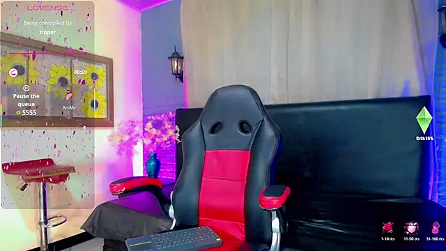 Juliette Miel online show from November 2025 02:45:01 AM