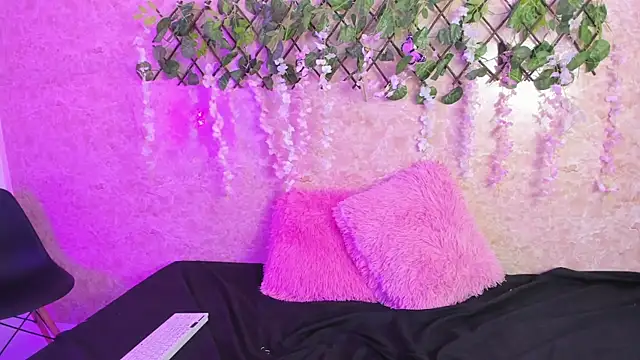 Snapshot of ImEmily444 chatting on October 2025 04:55:01 AM ImEmily444 online show from October 2025 04:55:01 AM