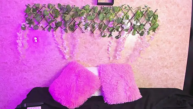 Snapshot of ImEmily444 chatting on October 2025 03:29:01 AM ImEmily444 online show from October 2025 03:29:01 AM