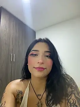 Snapshot of ImEmily444 chatting on November 2025 01:26:02 AM ImEmily444 online show from November 2025 01:26:02 AM