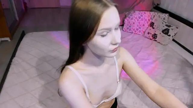 eva maise online show from September 2025 01:18:01 AM