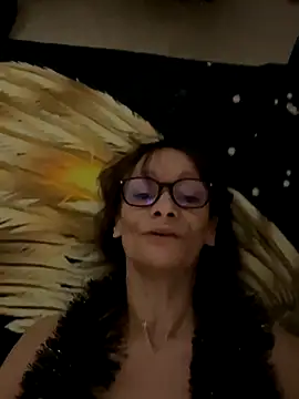 Chris06d22xh online show from December 2025 09:10:02 PM