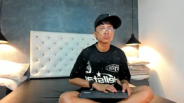 Daddy Darcks online show from October 2025 07:46:02 PM