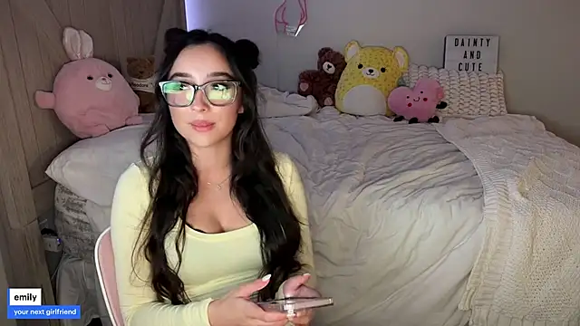 emmyfawn online show from September 2025 04:00:01 AM