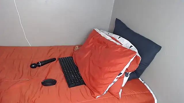 Lunalee online show from November 2025 07:25:01 AM