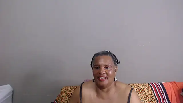 Snapshot of GrandBustyMelon chatting on June 2026 05:01:02 AM GrandBustyMelon online show from June 2026 05:01:02 AM