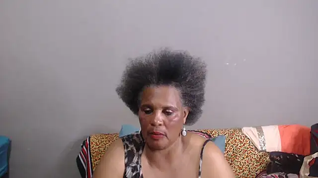 Snapshot of GrandBustyMelon chatting on July 2026 08:37:01 PM GrandBustyMelon online show from July 2026 08:37:01 PM