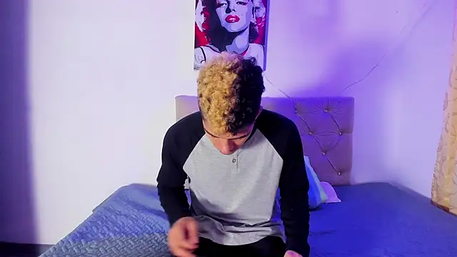 wyatt 3 online show from October 2025 11:40:02 AM