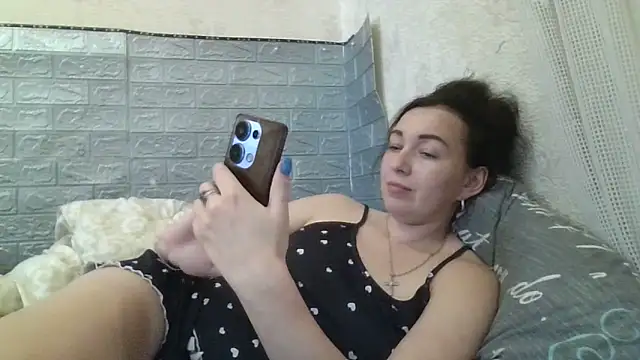 Snapshot of DanaNeon chatting on May 2026 11:58:02 AM DanaNeon online show from May 2026 11:58:02 AM