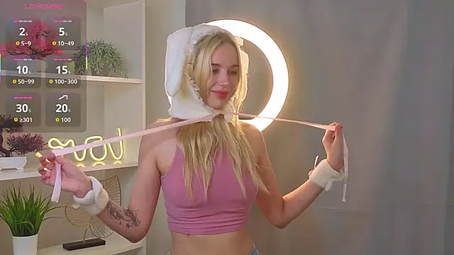 Snapshot of JaymieVigen chatting on October 2025 03:07:02 AM JaymieVigen online show from October 2025 03:07:02 AM