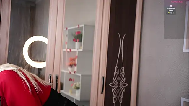 Snapshot of JaymieVigen chatting on October 2025 03:09:02 AM JaymieVigen online show from October 2025 03:09:02 AM