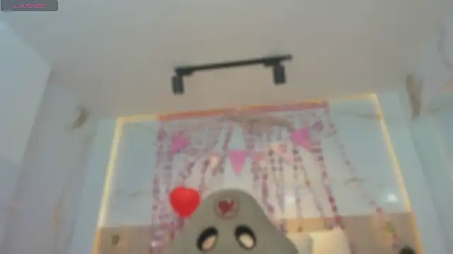 Snapshot of valirya_devote chatting on February 2026 03:46:02 AM valirya devote online show from February 2026 03:46:02 AM