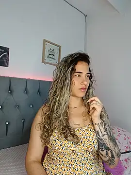 Snapshot of Miss-Melina chatting on September 2025 04:22:01 AM Miss-Melina online show from September 2025 04:22:01 AM