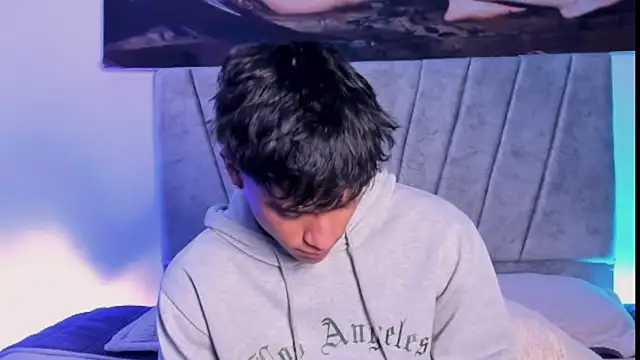 ZYZZ1312 online show from November 2025 05:34:01 PM