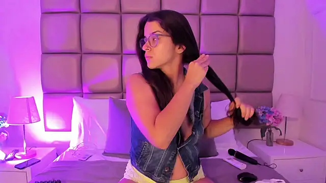 MiaMillers1 online show from January 2026 11:15:01 AM