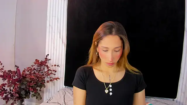 MONIK FOX CR online show from September 2025 07:48:01 PM