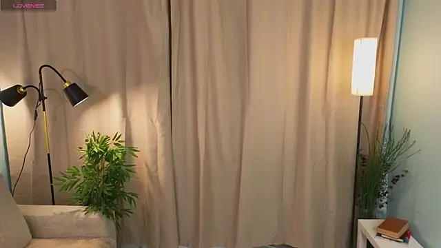 Snapshot of lisabaus chatting on September 2025 07:10:02 AM lisabaus online show from September 2025 07:10:02 AM