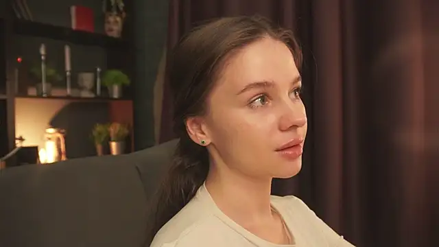 Olivia Farrell online show from October 2025 12:35:02 PM