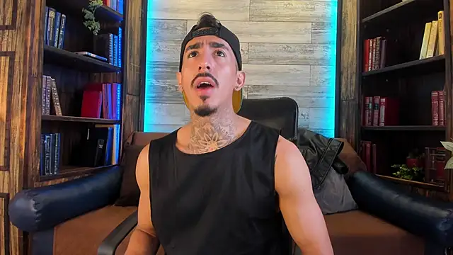 Donovan Desmond online show from November 2025 08:19:02 PM