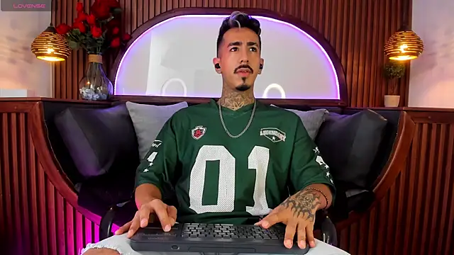 Donovan Desmond online show from March 2026 07:57:01 PM