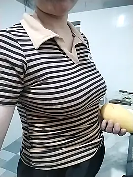 Mie rose online show from April 2026 11:53:02 AM