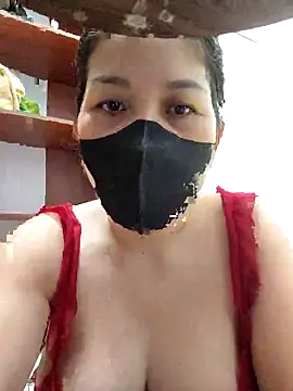 Snapshot of Ladymlem chatting on November 2025 03:17:01 AM Ladymlem online show from November 2025 03:17:01 AM