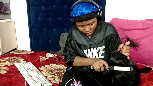 BUNNYCHOWX28 online show from January 2026 08:47:01 PM