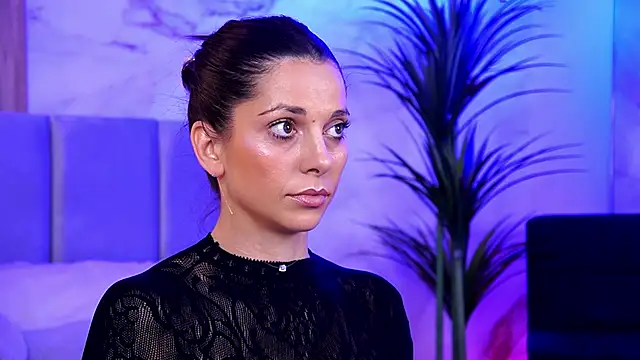 EllyLynn online show from October 2025 07:58:02 PM