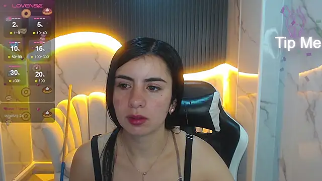 Eilyn love b online show from October 2025 12:48:02 PM