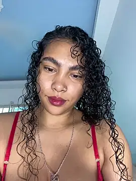 Snapshot of SophieD chatting on April 2026 12:07:01 PM SophieD online show from April 2026 12:07:01 PM