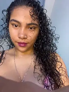Snapshot of SophieD chatting on May 2026 12:11:02 PM SophieD online show from May 2026 12:11:02 PM