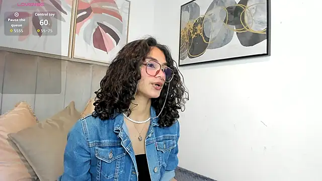 Puffy Hearts online show from September 2025 04:52:02 PM