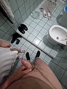 Monella52 online show from April 2026 06:31:02 PM